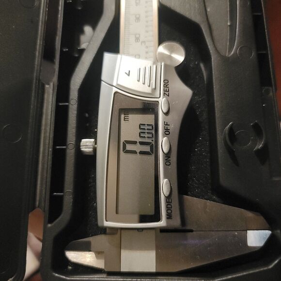 General Digital Fractional Caliper w Extra-Large LCD Screen 3 Mode Display 6-In - Picture 2 of 16